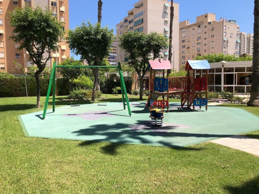 Precioso Apartamento En Urbanizacion Junto Al Mar. Alicante Luaran gambar
